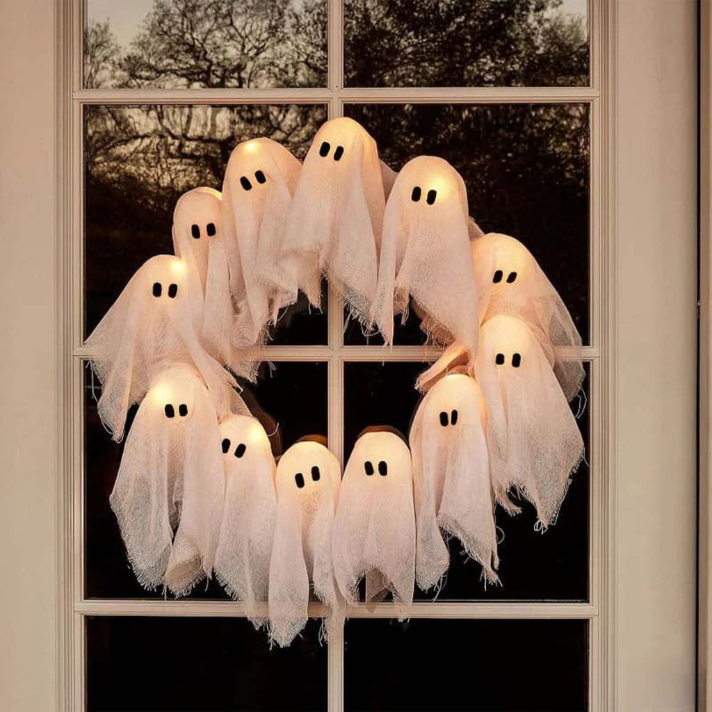Glowy Ghosts Wreath